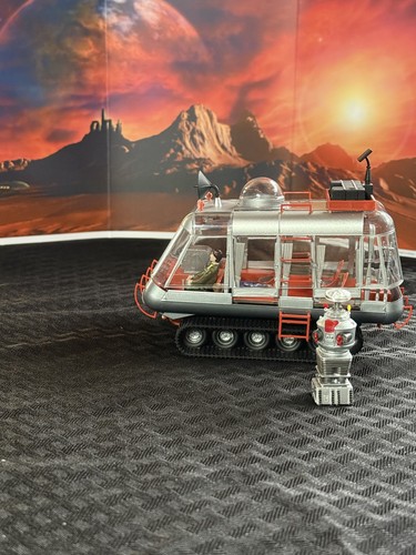 Lost space chariot - in,